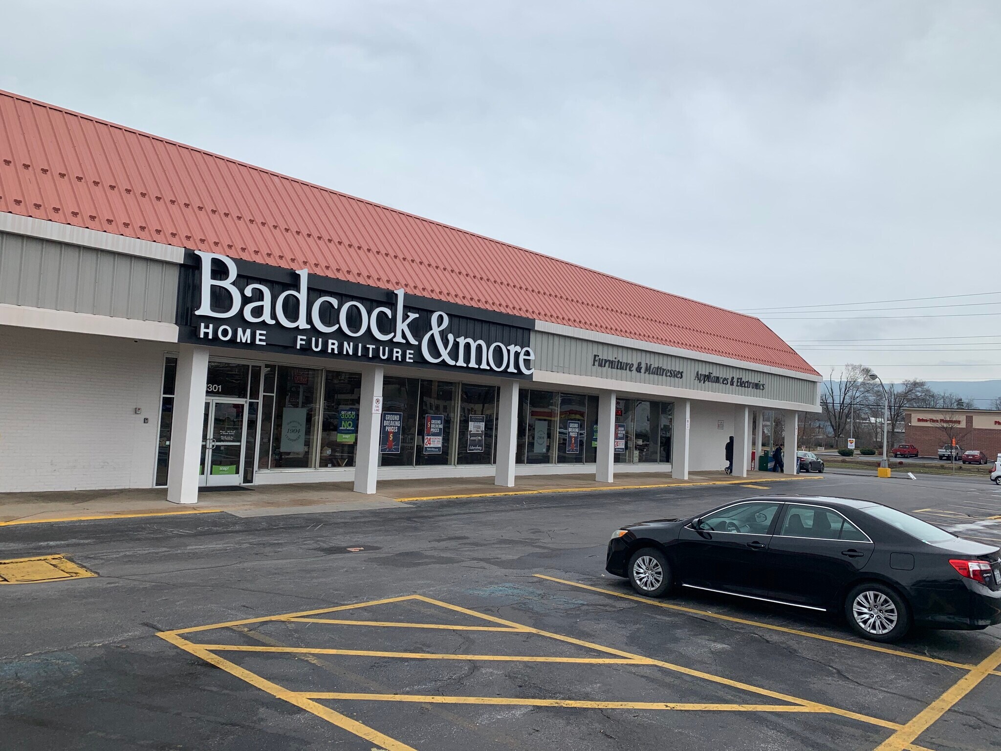 1301-1327 W Broad St, Waynesboro, VA for sale Building Photo- Image 1 of 1