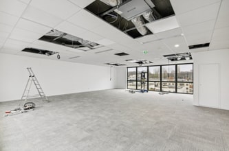 102 Rue De Paris, Montreuil for lease Interior Photo- Image 2 of 8