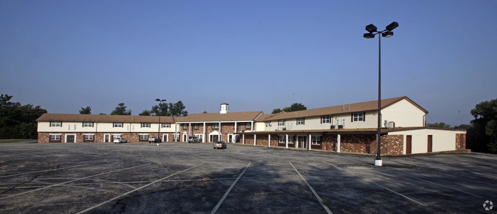 3145-3159 Fee Fee Rd, Bridgeton, MO for lease - Building Photo - Image 1 of 35