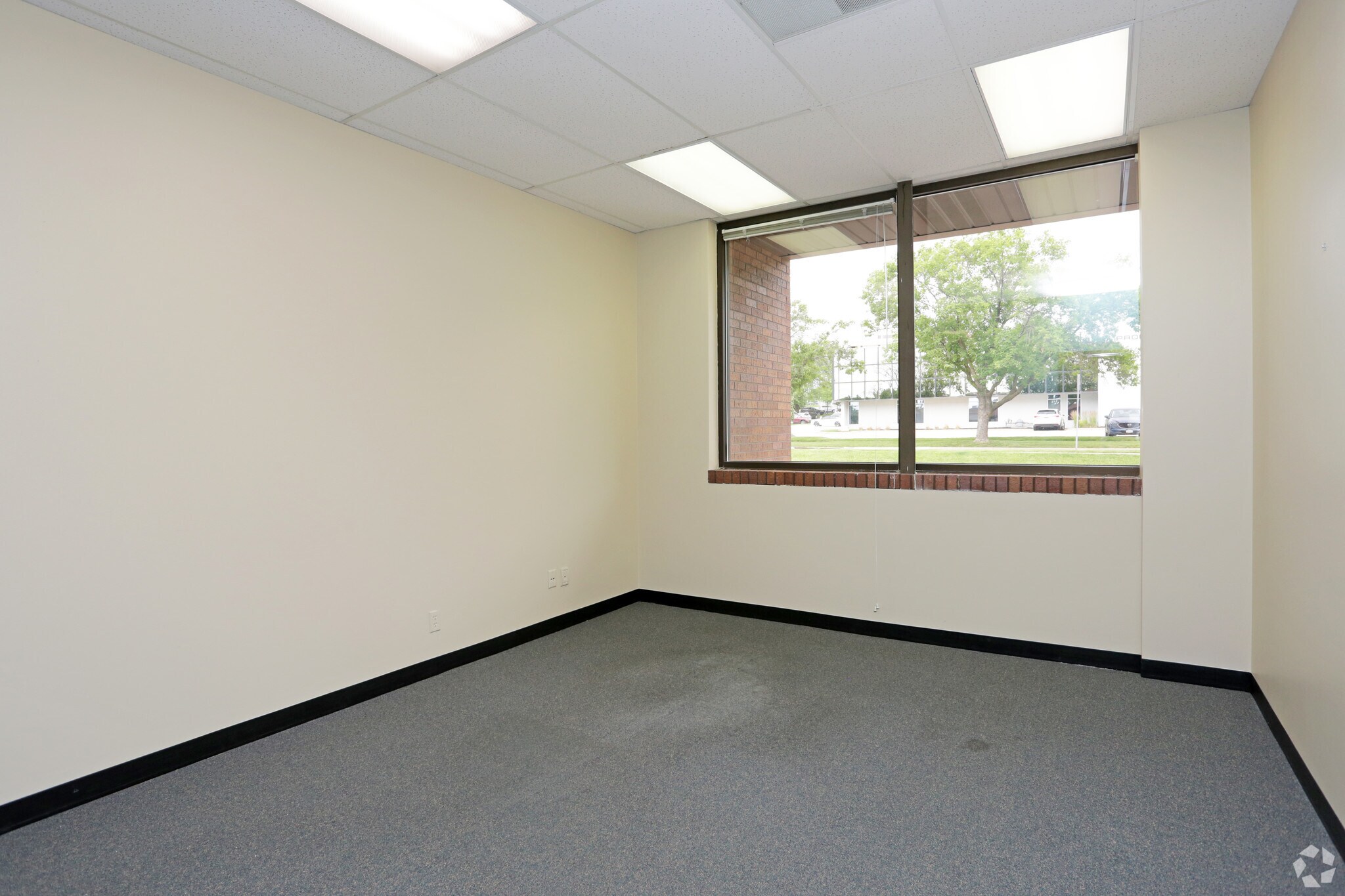 310 Regency Parkway Dr, Omaha, NE 68114 Corporate Square I