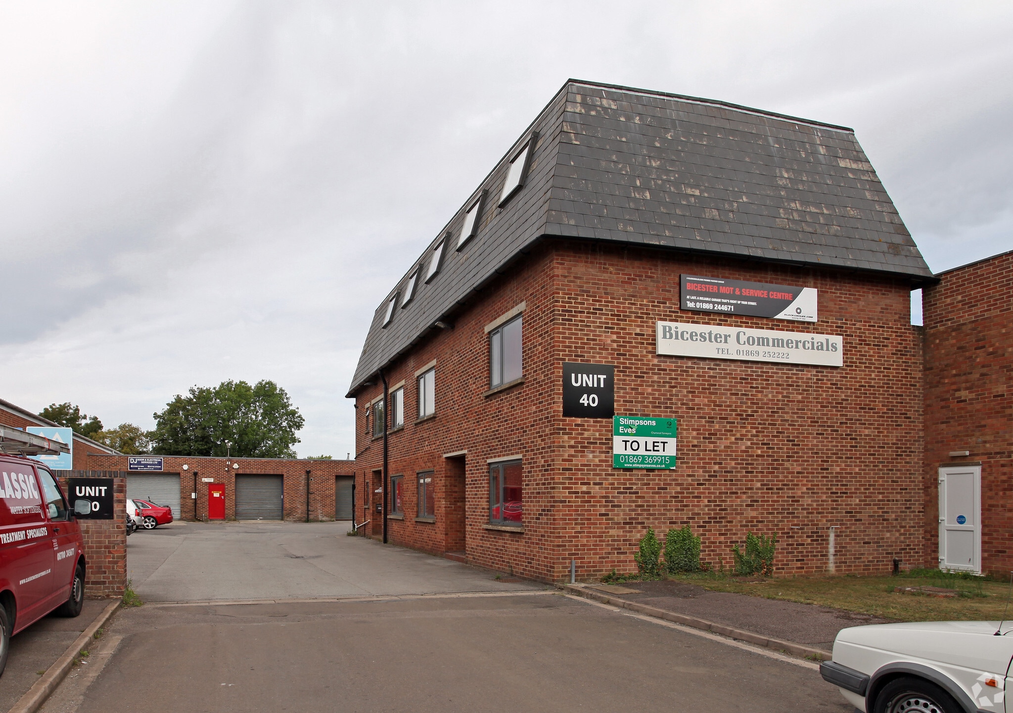 40 Murdock Rd, Bicester for sale Primary Photo- Image 1 of 1