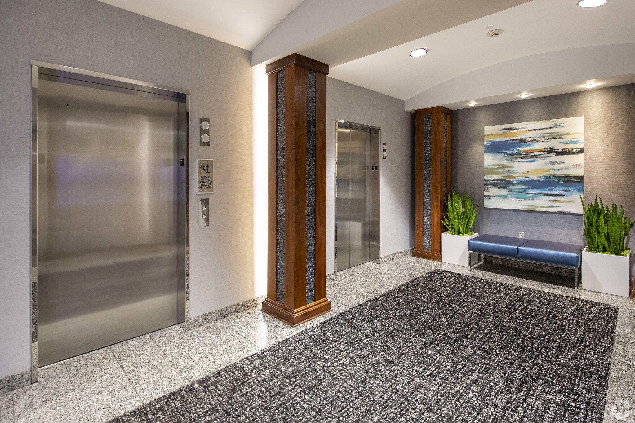 3805 Edwards Rd, Cincinnati, OH for sale Interior Photo- Image 1 of 1