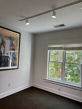 184 E Chestnut St, Asheville, NC for lease Interior Photo- Image 2 of 7