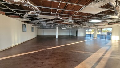 3923 E Thunderbird Rd, Phoenix, AZ for lease Building Photo- Image 1 of 4