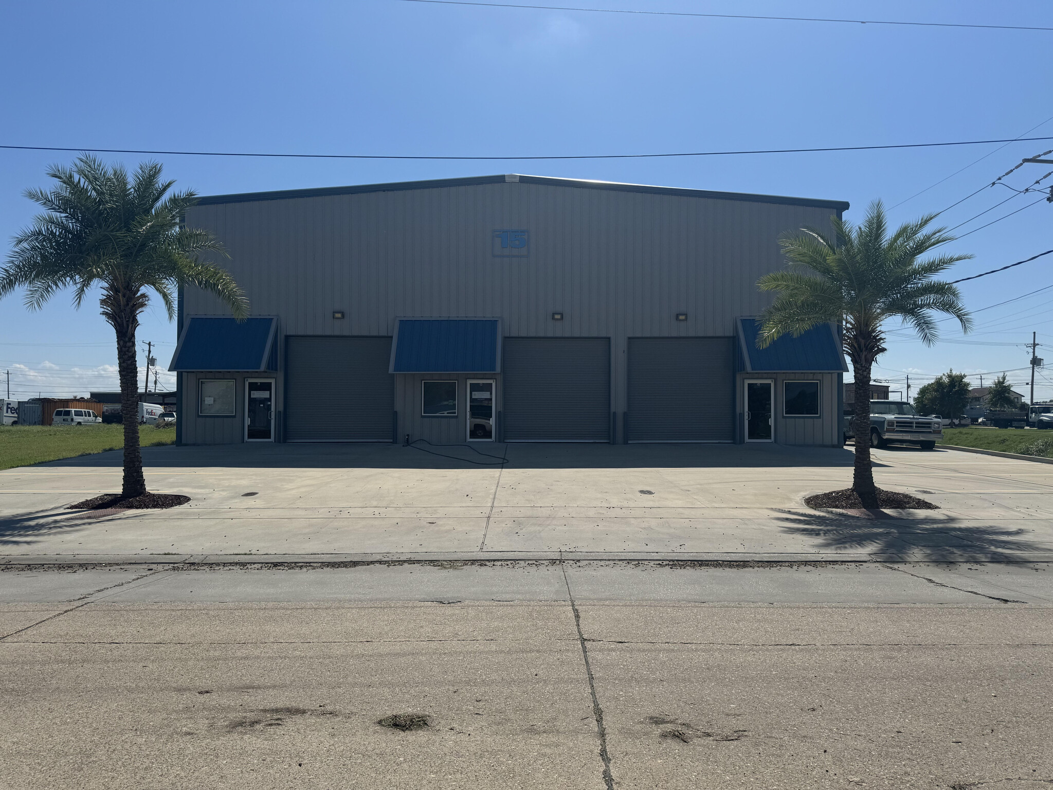 15 E 23rd St, Kenner, LA for lease Building Photo- Image 1 of 11