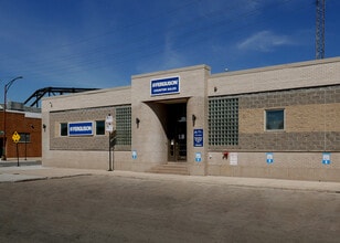 1658 W Carroll Ave, Chicago, IL for lease Building Photo- Image 2 of 10