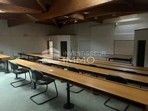 Office in Mennecy for lease Interior Photo- Image 2 of 4