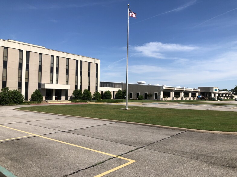 406 US Highway 60, Bartlesville, OK for sale - Building Photo - Image 1 of 1