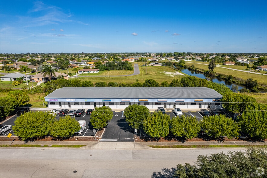 1749 NE 10th Ter, Cape Coral, FL for lease - Building Photo - Image 2 of 5