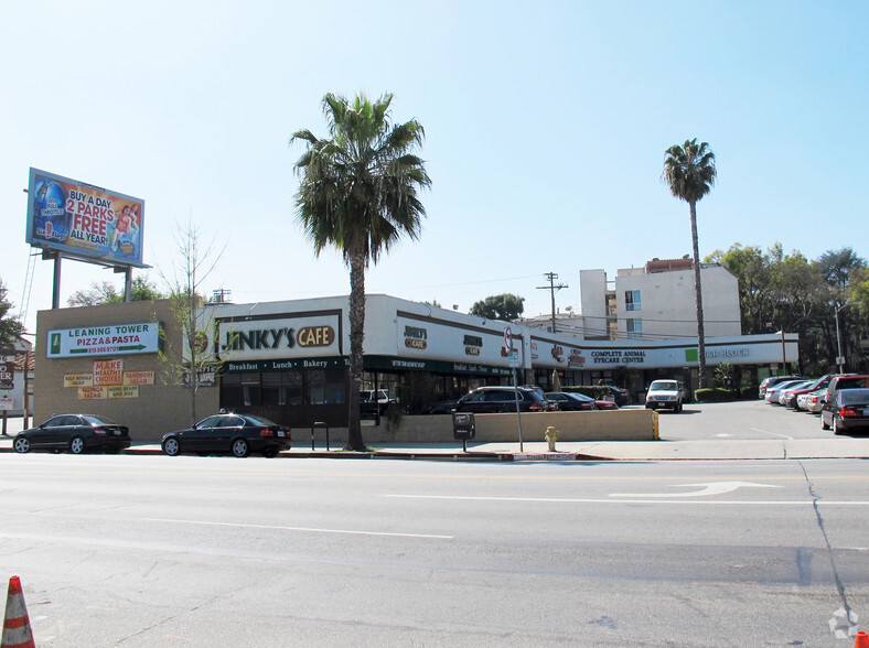 14120 Ventura Blvd, Sherman Oaks, CA for lease - Primary Photo - Image 1 of 5