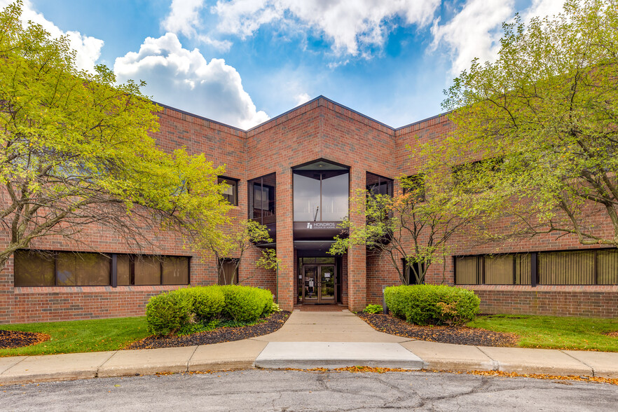 1684 Woodlands Dr, Maumee, OH for lease - Building Photo - Image 1 of 8