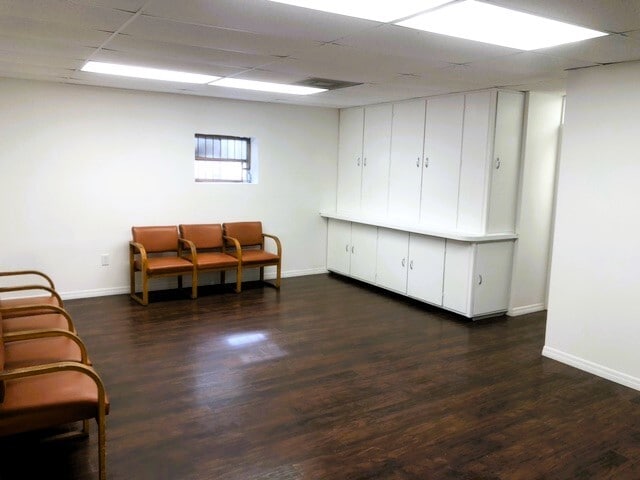 5711 N 50th St, Tampa, FL for lease - Building Photo - Image 1 of 11