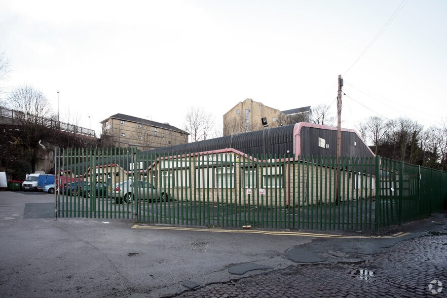 Station Rd, Shipley, WYK BD18 2JL