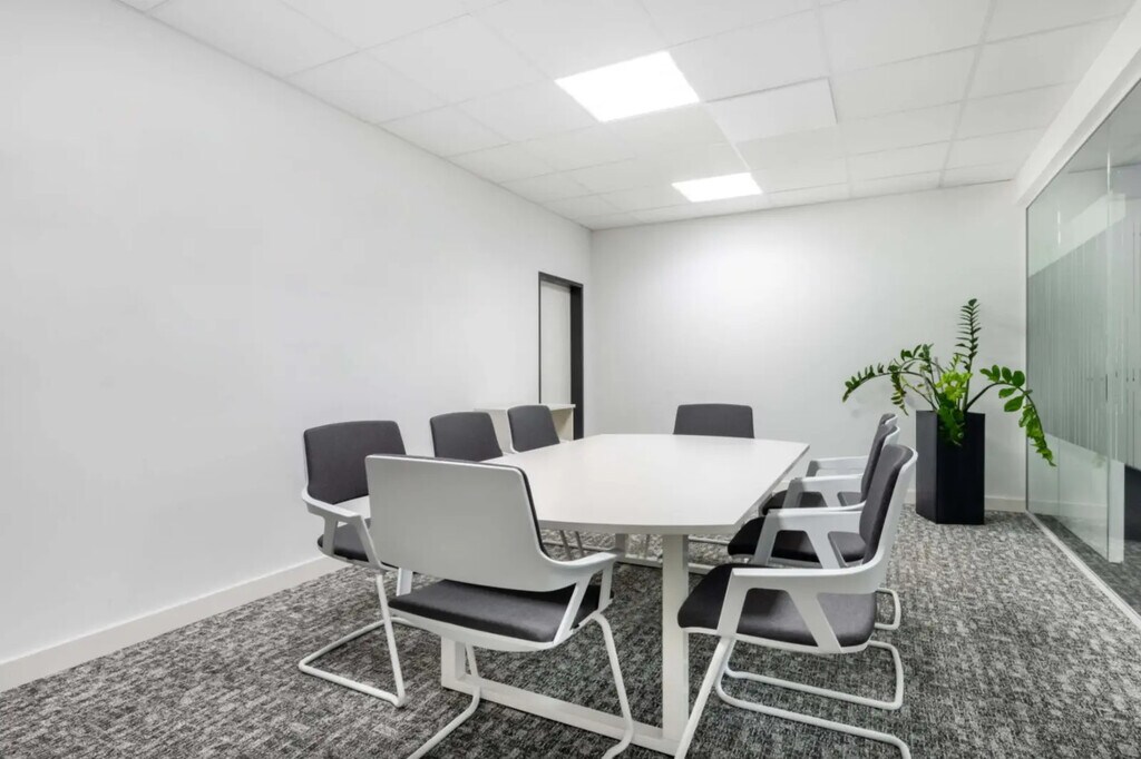 Location Bureaux 60 m² - Photo 1