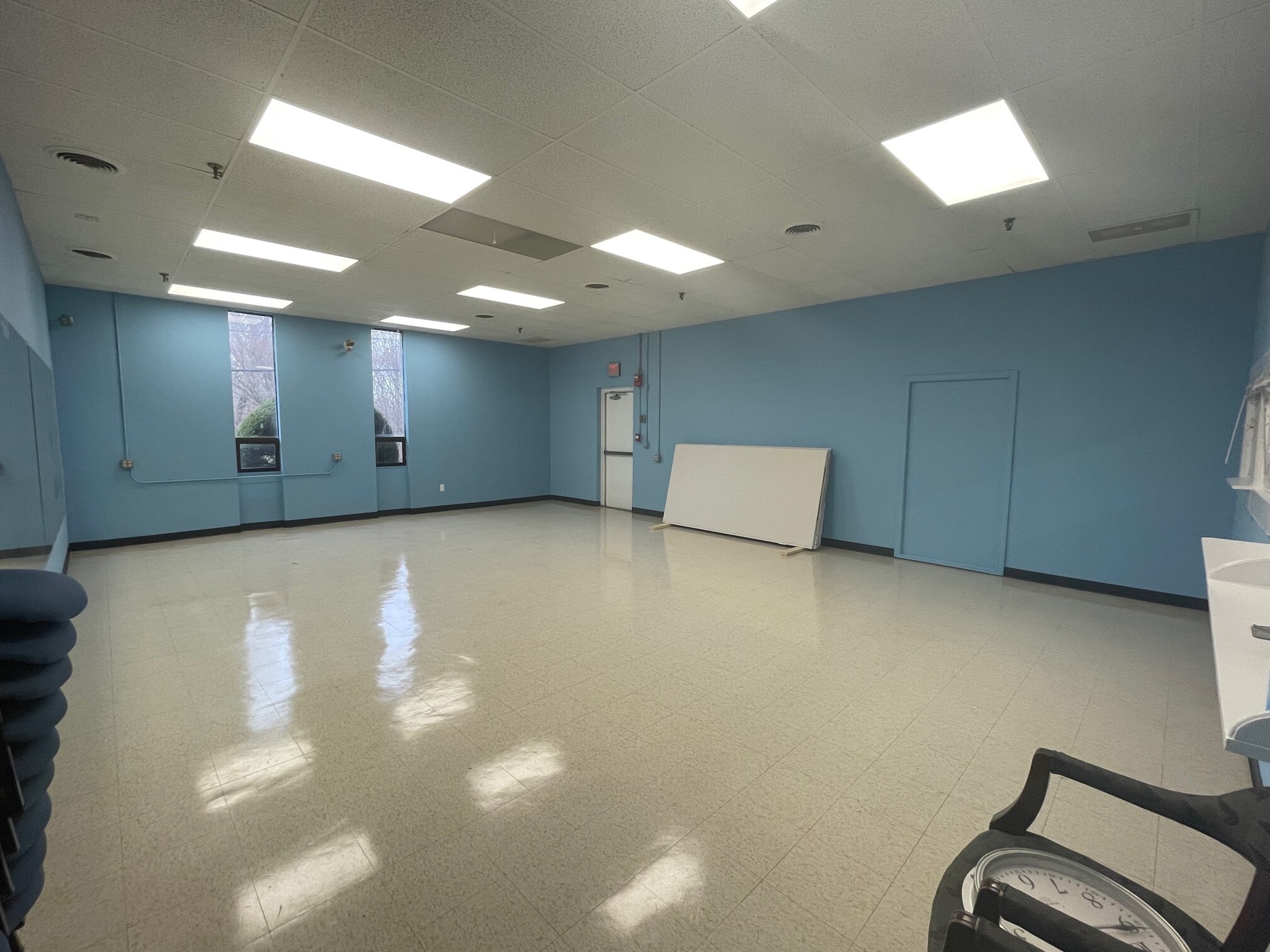100 Federal Way, Johnston, RI 02919 - Ocean State Optical Building