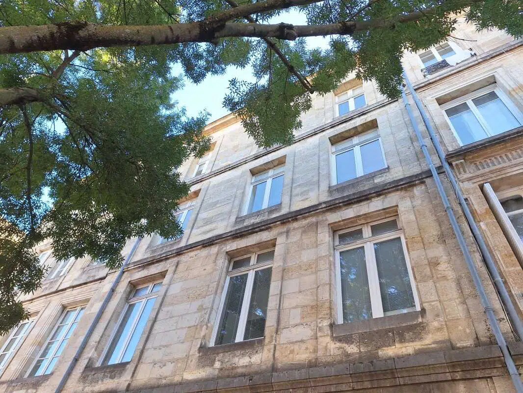 Office in Bordeaux for lease Building Photo- Image 1 of 11