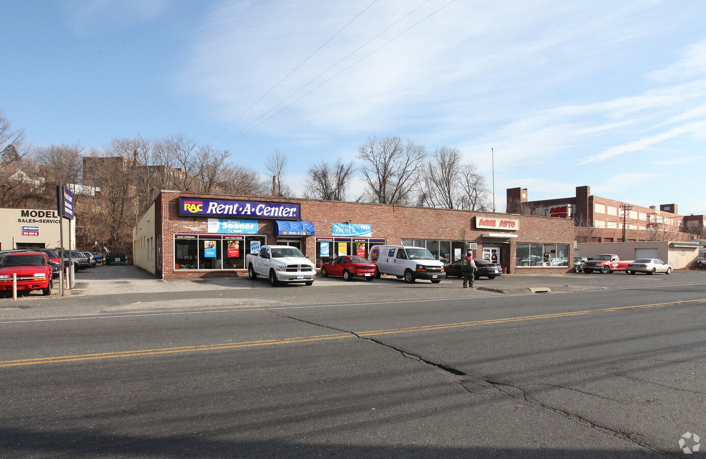 104 Thomaston Ave, Waterbury, CT 06702