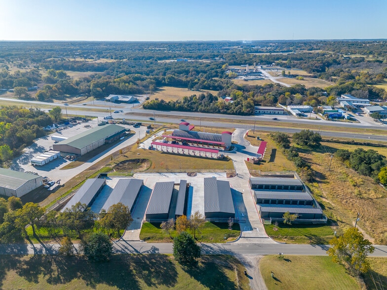 1321 Kerry ln, Azle, TX for sale - Building Photo - Image 3 of 19