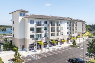 South Pointe Apartments - Bar