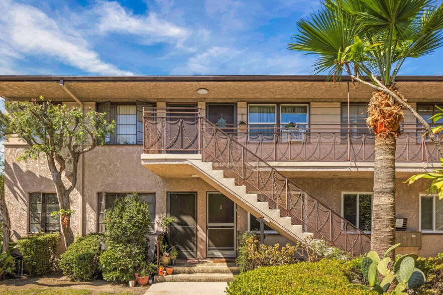 11061 Venice Blvd, Los Angeles, CA for sale - Building Photo - Image 3 of 9