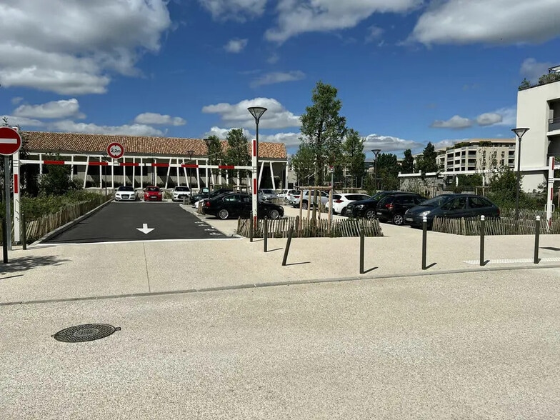 Retail in Aix-en-Provence for sale - Building Photo - Image 3 of 3