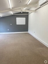 East Gores Rd, Coggeshall for lease Interior Photo- Image 1 of 5