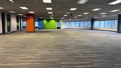 1349 W Peachtree St NW, Atlanta, GA for lease Interior Photo- Image 2 of 7