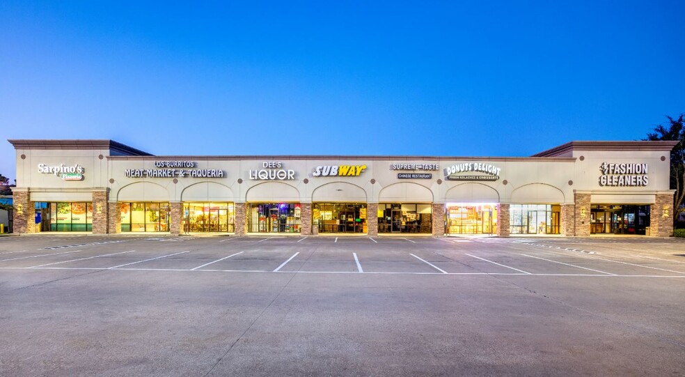 8925 Fallbrook Dr, Houston, TX for lease - Building Photo - Image 2 of 3