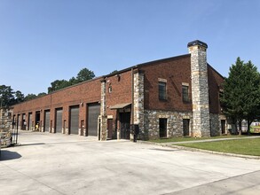 1635 Beaver Ruin Rd, Norcross, GA for lease Building Photo- Image 2 of 10