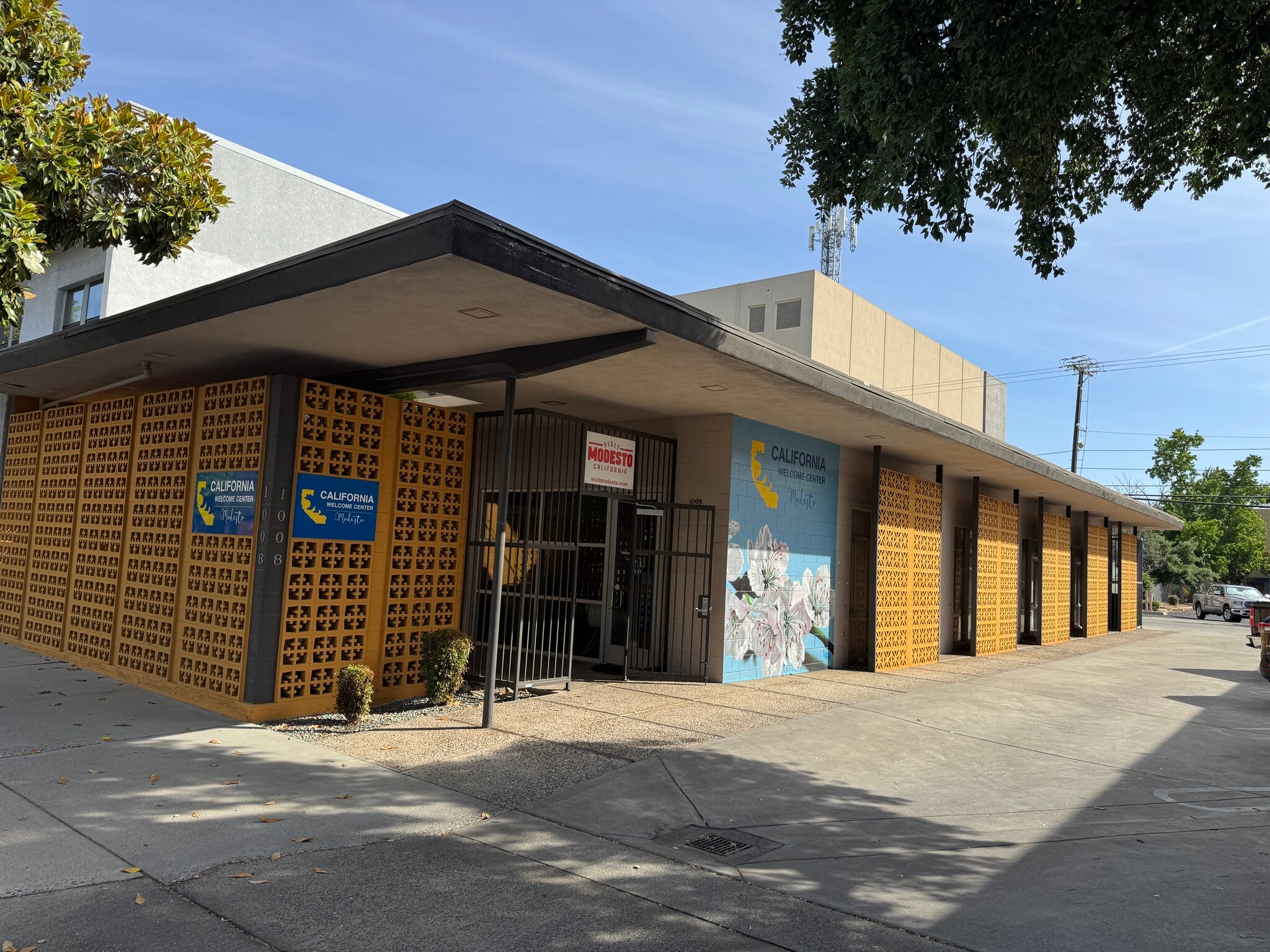 1008 12th St, Modesto, CA for lease Building Photo- Image 1 of 22