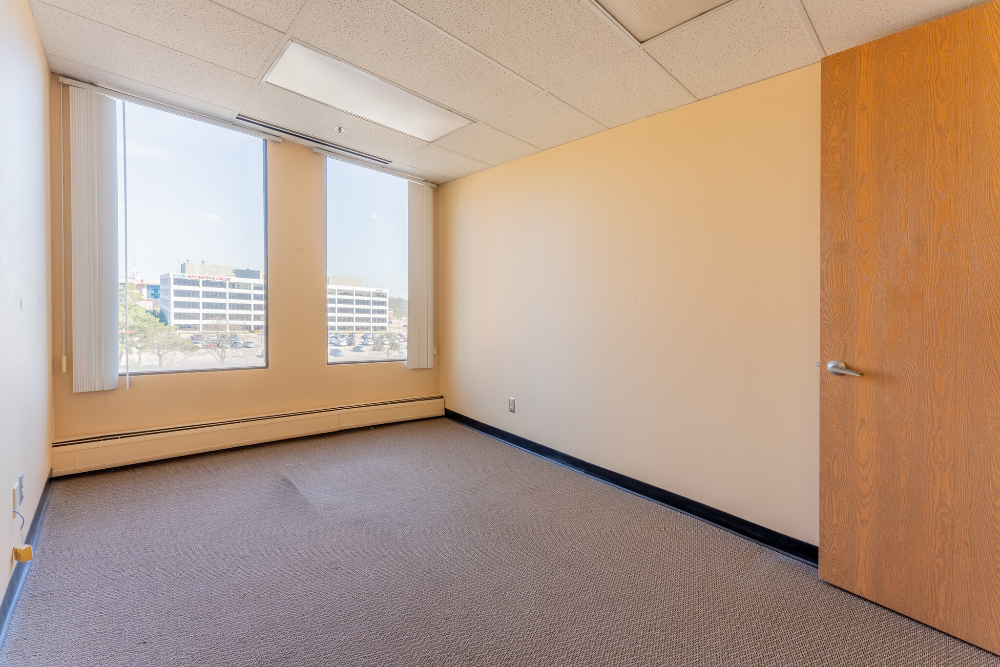 26211 Central Park Blvd, Southfield, MI for lease Interior Photo- Image 1 of 3