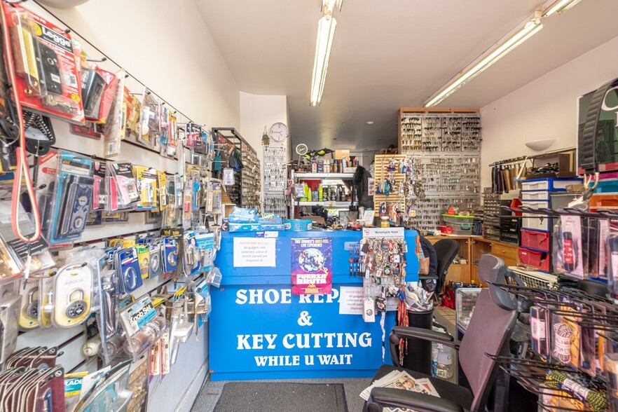 115 Junction Rd, London for lease - Interior Photo - Image 3 of 15