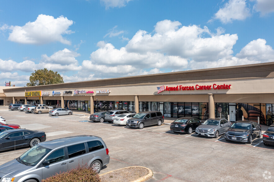 6902-6958 Garth Rd, Baytown, TX for lease - Building Photo - Image 3 of 6