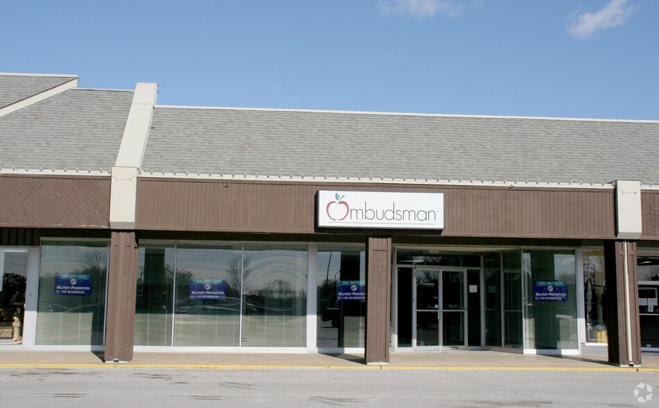 23-91 N Oaks Plz, Saint Louis, MO for lease - Building Photo - Image 3 of 18