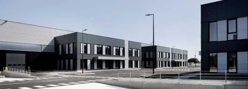 Office in Le Bourget for lease - Building Photo - Image 1 of 85