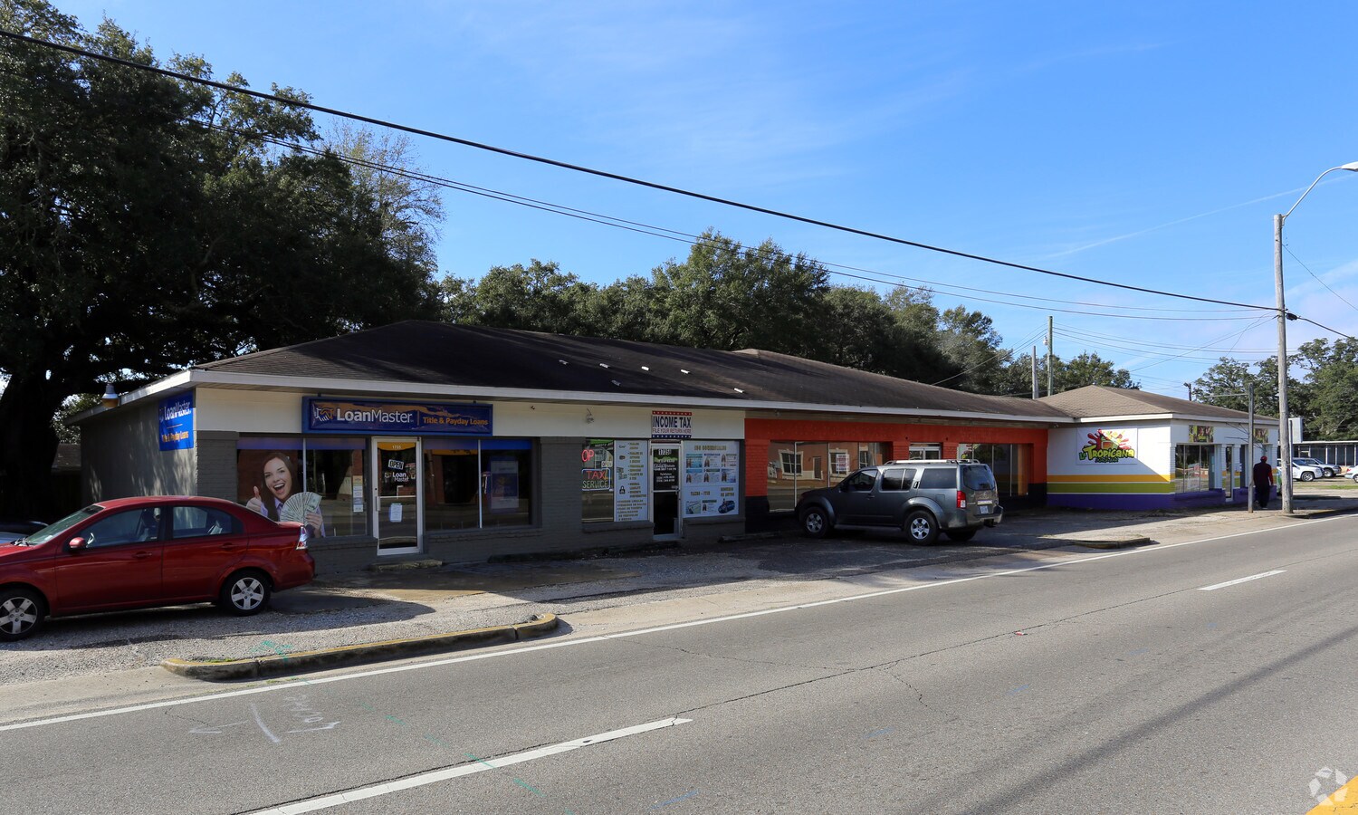 17351739 Pass Rd, Biloxi, MS 39531