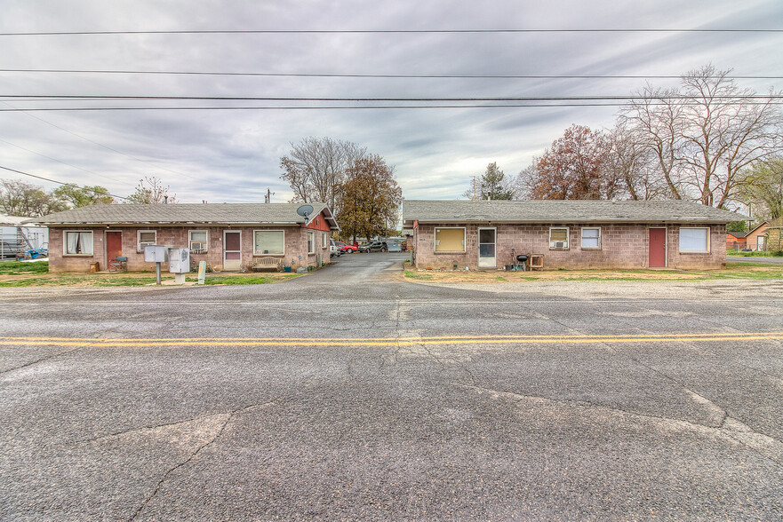 2406 Castlevale Rd, Yakima, WA for sale - Primary Photo - Image 1 of 1