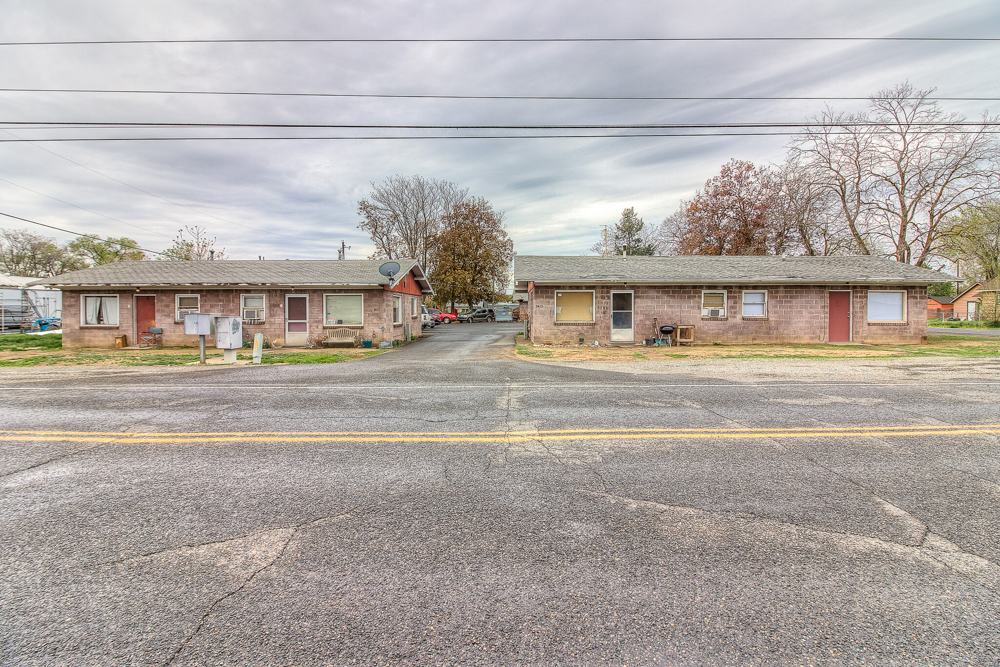 2406 Castlevale Rd, Yakima, WA for sale Primary Photo- Image 1 of 1