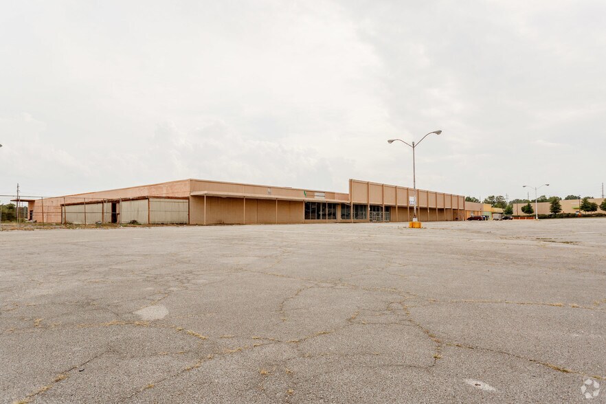 1542 Florence Blvd, Florence, AL for sale - Primary Photo - Image 1 of 1