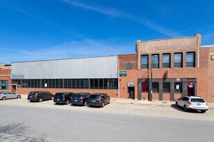 4115-4123 N Ravenswood Ave, Chicago IL - Loft