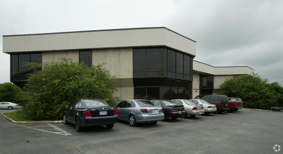 515 Rivergate Pky, Goodlettsville, TN for lease - Building Photo - Image 2 of 32