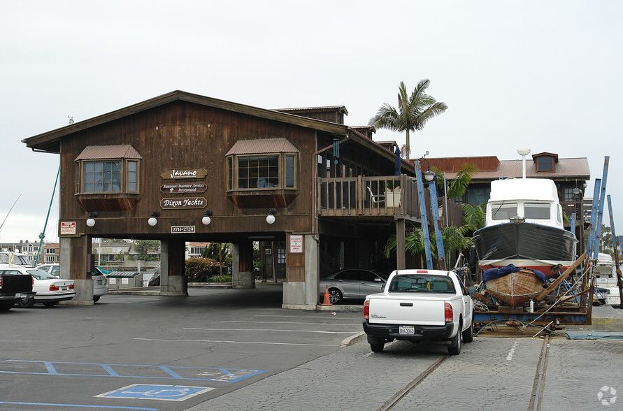 2711-2729 W Coast Hwy, Newport Beach, CA for lease - Building Photo - Image 1 of 10