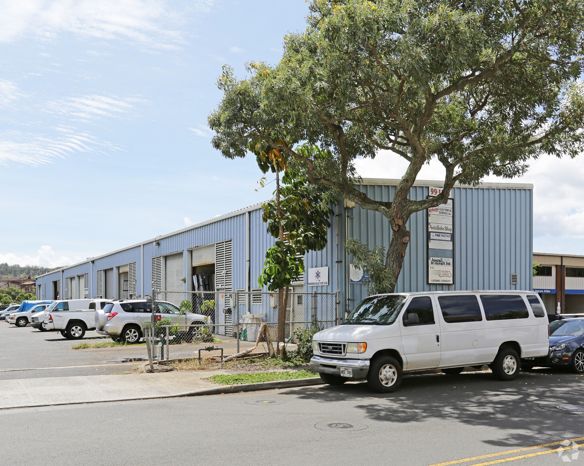 99-1135 Iwaena St, Aiea, HI for sale Primary Photo- Image 1 of 1