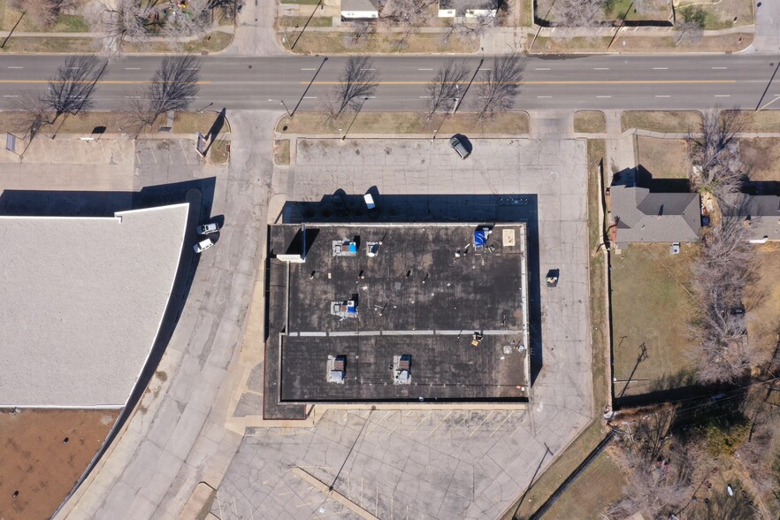 2745 Boulevard, Wichita, KS for sale - Building Photo - Image 3 of 3