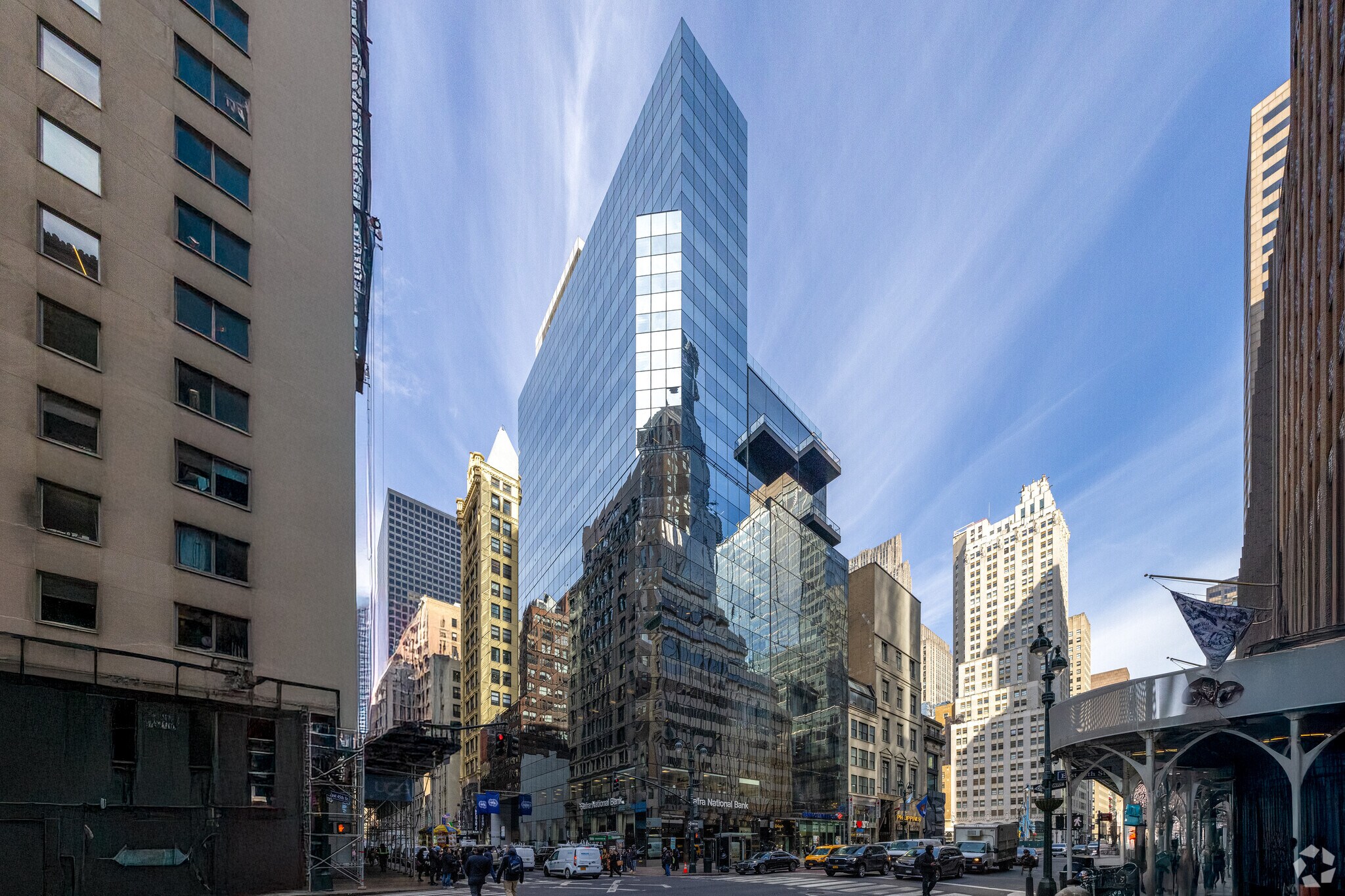 546 Fifth Ave, New York, NY for lease Primary Photo- Image 1 of 13