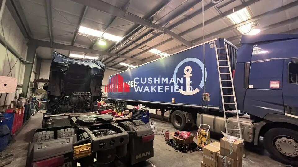 Industrial in Bruguières for lease - Building Photo - Image 3 of 17