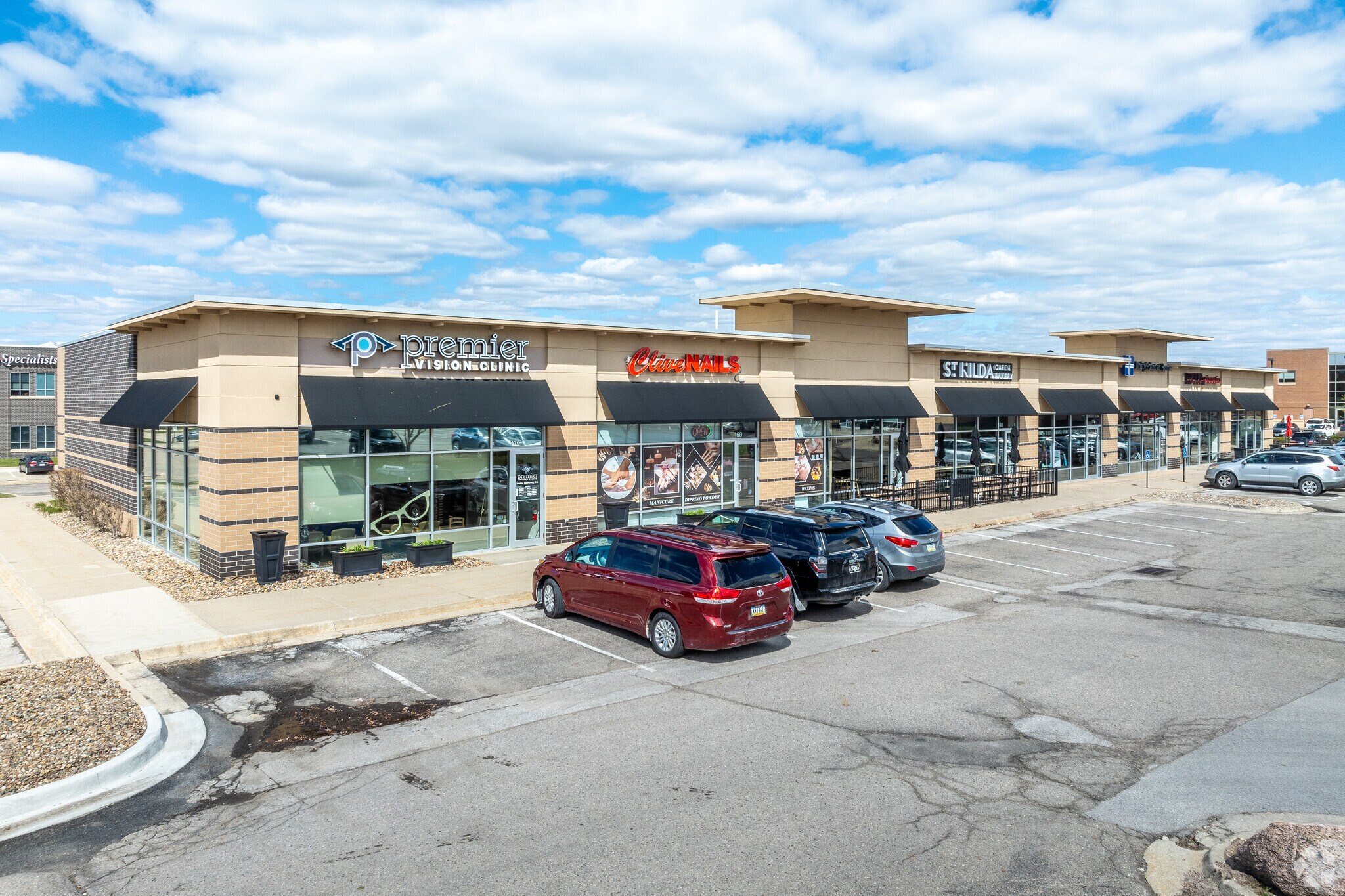 12695 University Ave, Clive, IA for sale Primary Photo- Image 1 of 1