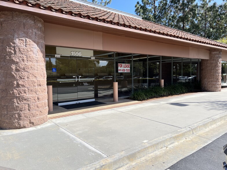 1596 N Moorpark Rd, Thousand Oaks, CA for lease - Building Photo - Image 3 of 14