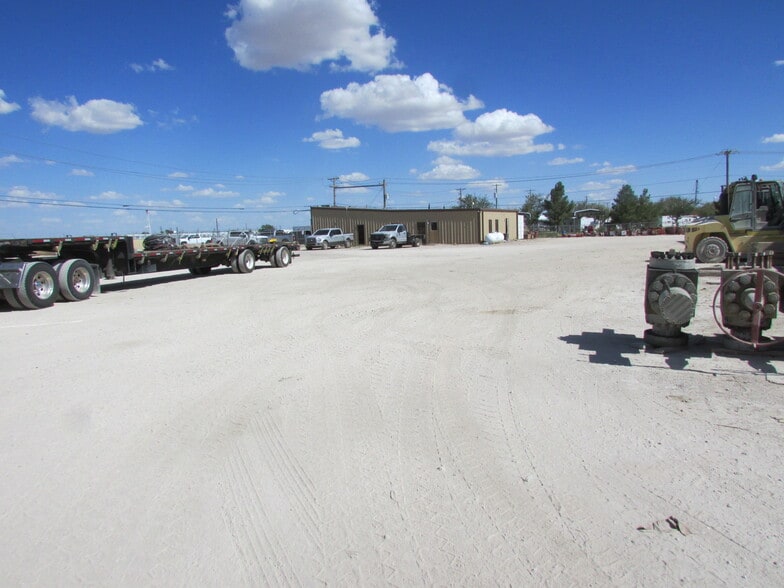 3938 S County Road 1290, Odessa, TX for lease - Primary Photo - Image 2 of 19