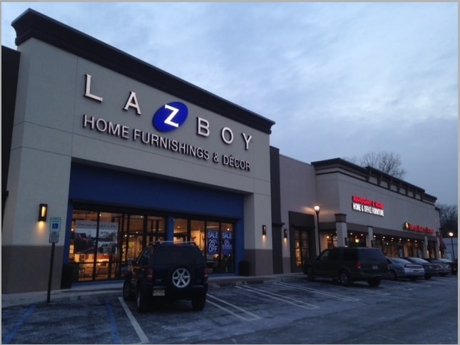 332 E State Route 4, Paramus, NJ for lease - Primary Photo - Image 1 of 8